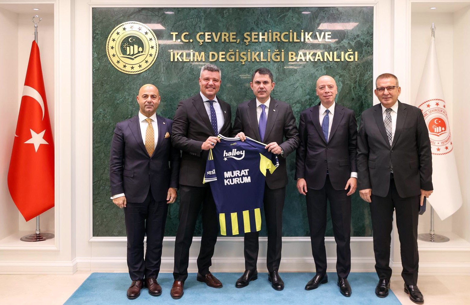 FENERBAHÇE BAŞKANI SADETTİN SARAN, ÇEVRE, ŞEHİRCİLİK VE İKLİM DEĞİŞİKLİĞİ BAKANI MURAT KURUM'U...