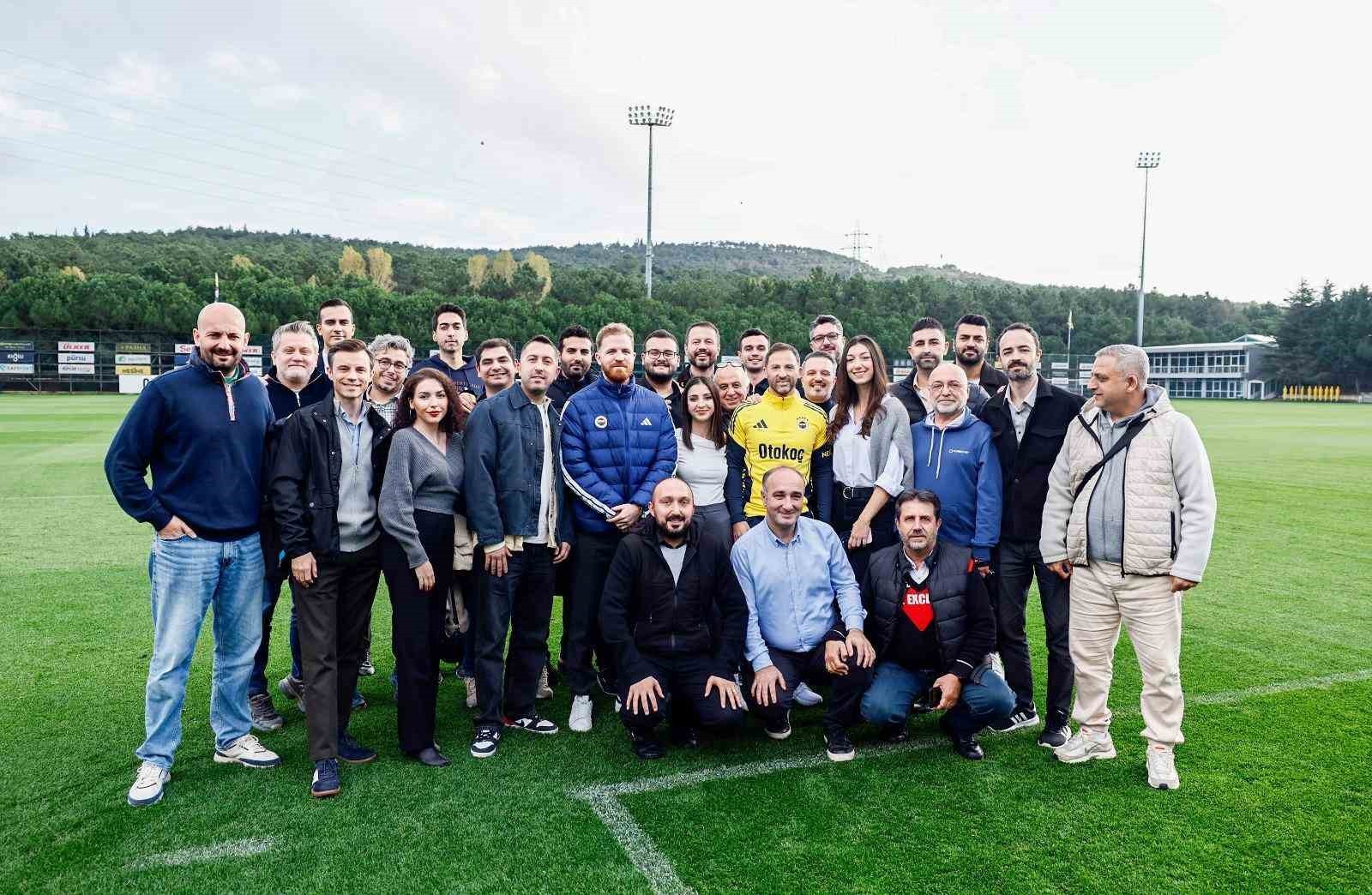 FENERBAHÇE TEKNİK DİREKTÖRÜ DOMENİCO TEDESCO, TAKIMIN YÜKSELİŞİNDE SAMANDIRA'DA ÇALIŞAN HERKESİN...