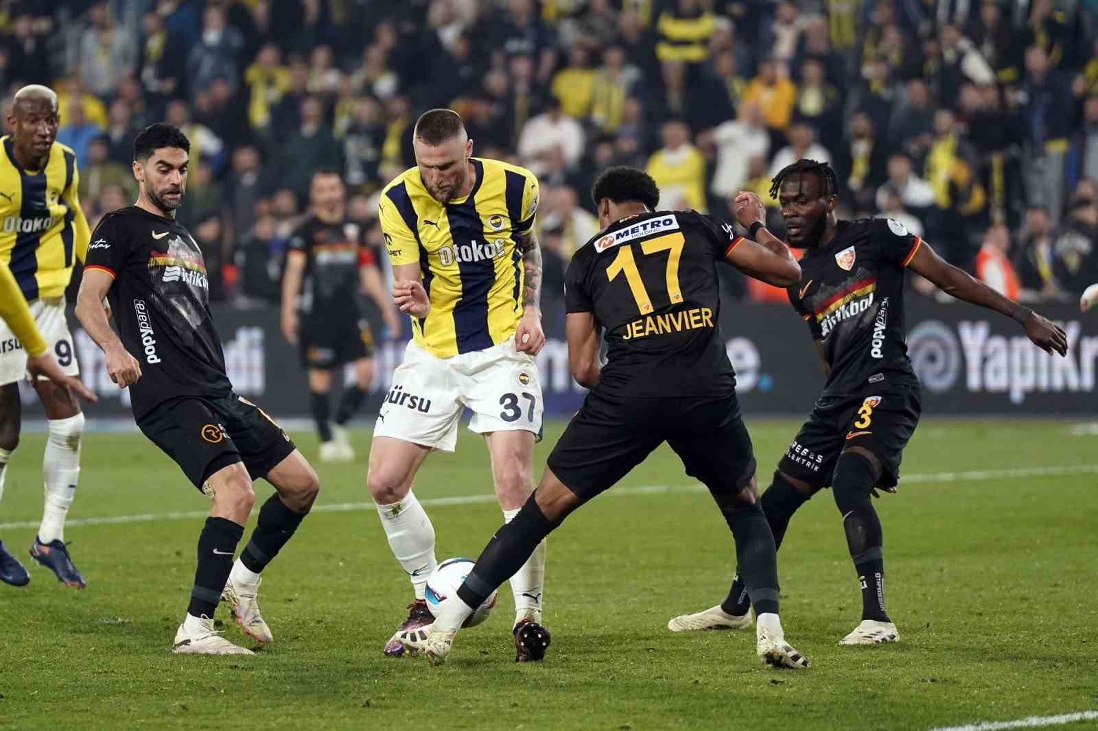 FENERBAHÇE, TRENDYOL SÜPER LİG'DE YARIN EVİNDE OYNAYACAĞI KAYSERİSPOR İLE LİGDE 49. KEZ RAKİP...