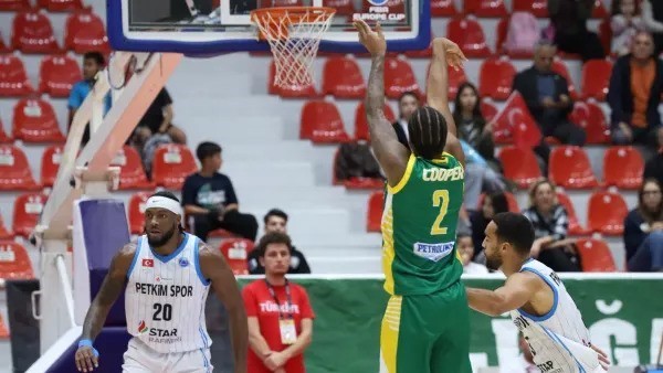 FIBA AVRUPA KUPASI: ALİAĞA PETKİMSPOR: 101  -PETROLİNA AEK: 58