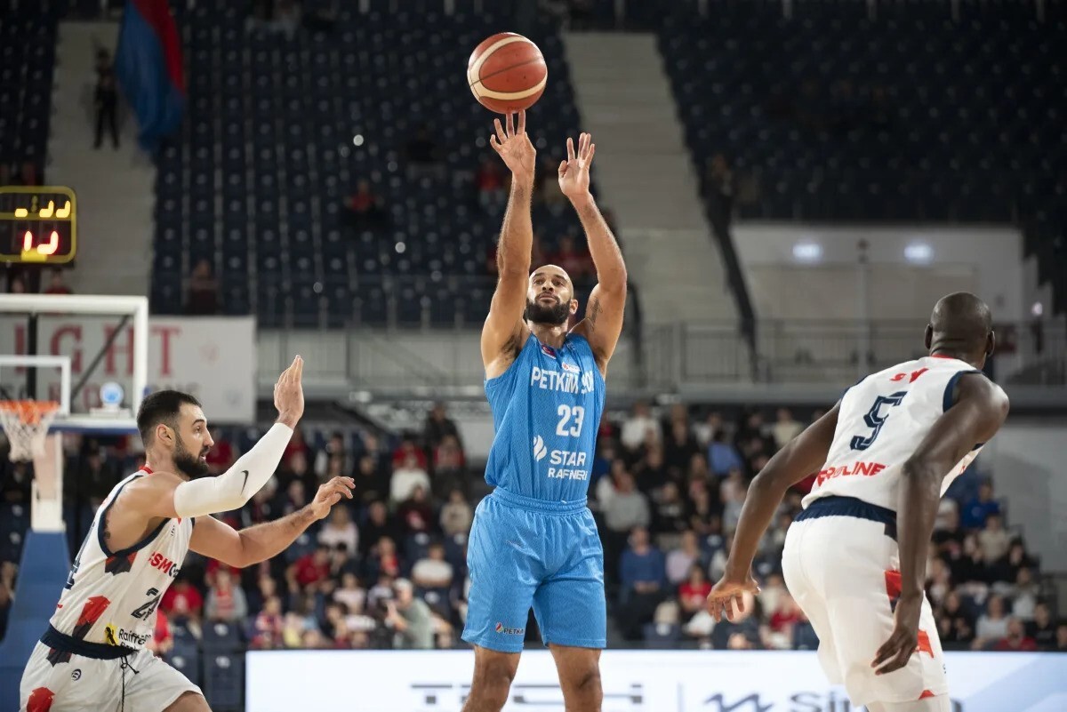 FIBA AVRUPA KUPASI: - CSM ORADEA: 77-ALİAĞA PETKİMSPOR:71