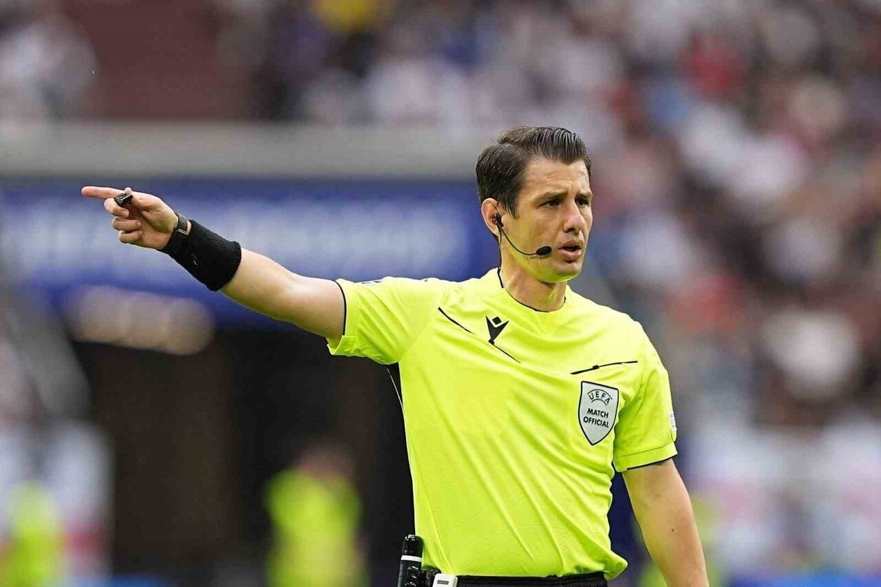 FIFA KOKARTLI HAKEM HALİL UMUT MELER, BUGÜN 2026 FIFA DÜNYA KUPASI AVRUPA ELEMELERİ L GRUBU 8. VE...