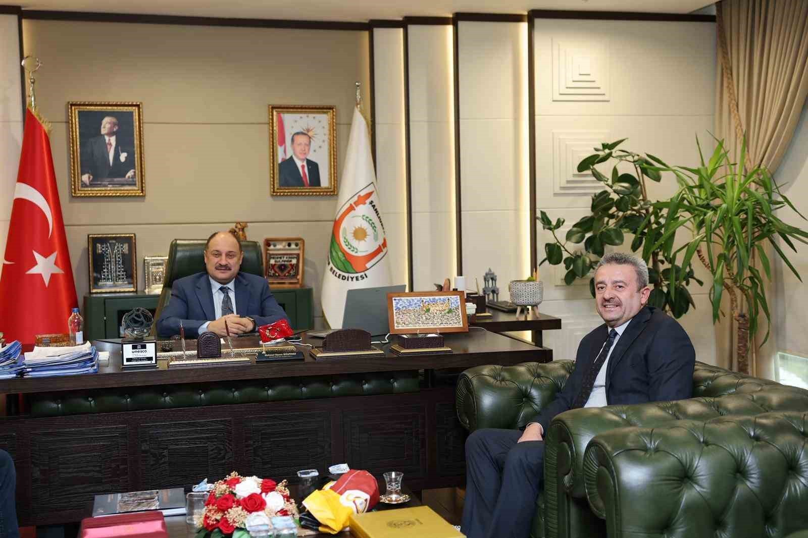 GALATASARAY'DAN GÜLPINAR'A SÜRPRİZ ZİYARET