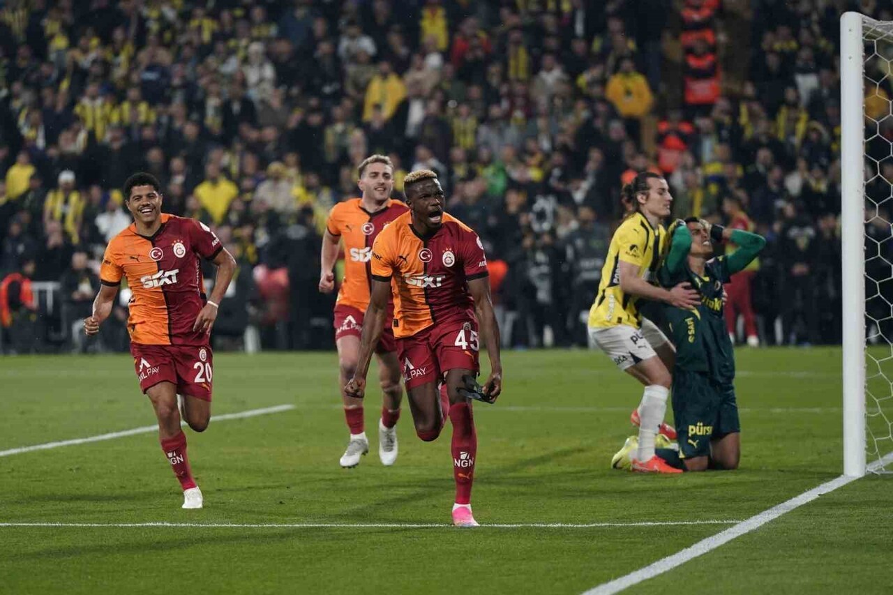 GALATASARAY, FENERBAHÇE'YE KARŞI KADIKÖY'DE OYNADIĞI SON 7 DERBİNİN 5'İNDEN GALİP AYRILDI.