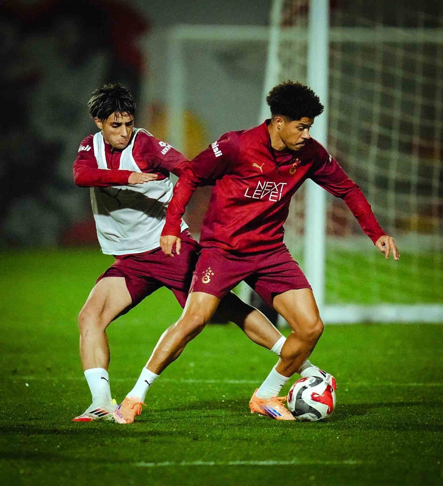 GALATASARAY, TRENDYOL SÜPER LİG’İN 13. HAFTASINDA GENÇLERBİRLİĞİ İLE YAPACAĞI MAÇIN HAZIRLIKLARINA...