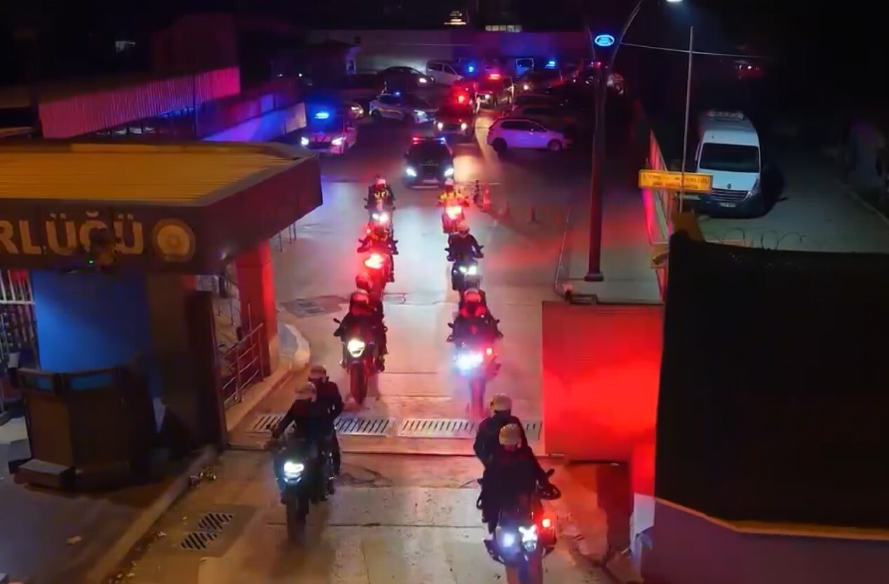 GAZİANTEP'TE 'HUZUR-27' UYGULAMASINDA 28 ARANAN ŞAHIS YAKALANDI, 134 ARACA 1 MİLYON 108 BİN TL...