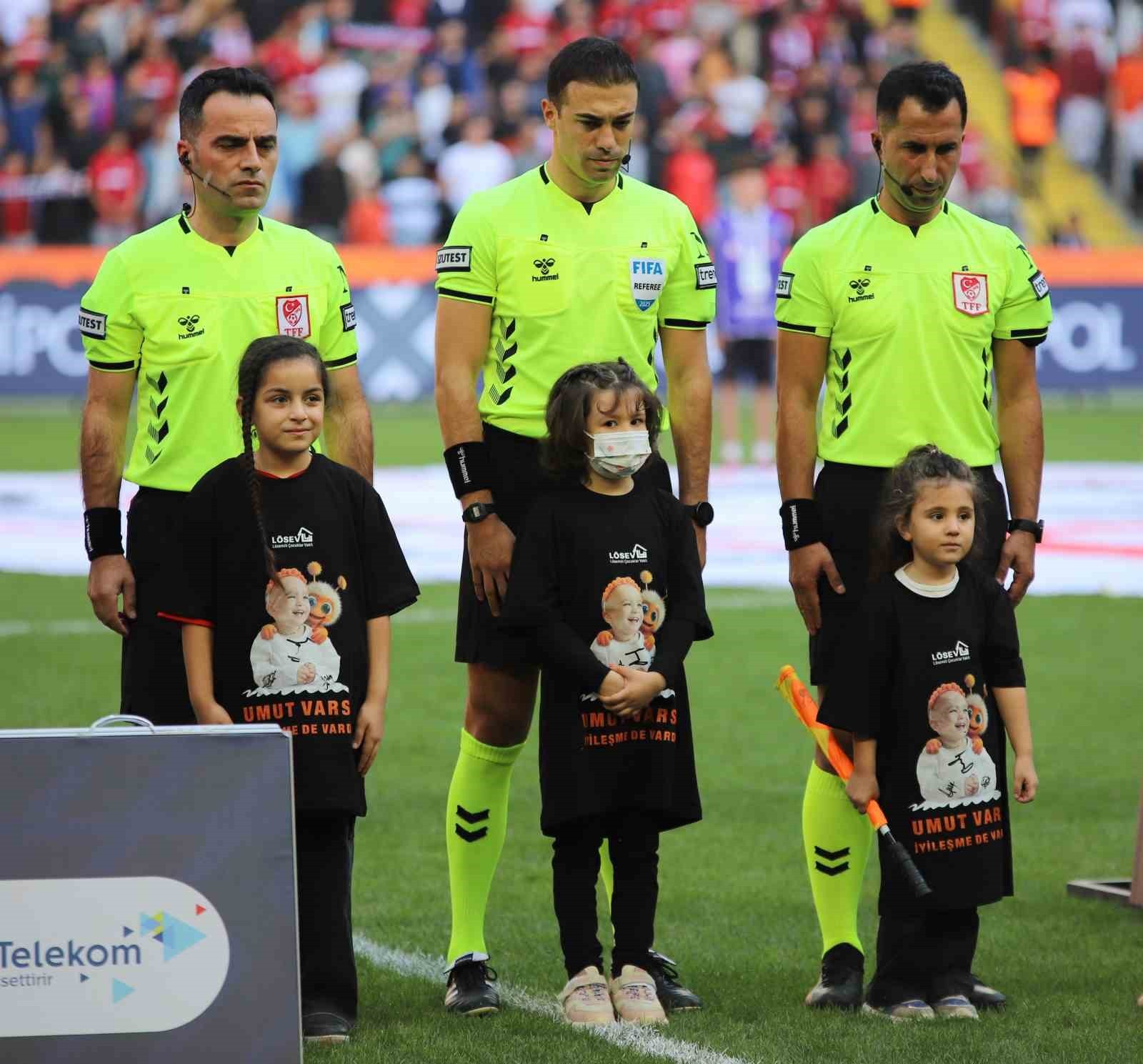 GAZİANTEP FUTBOL KULÜBÜ, TRENDYOL SÜPER LİG'İN 12. HAFTASINDA ÇAYKUR RİZESPOR'U KONUK EDİYOR....