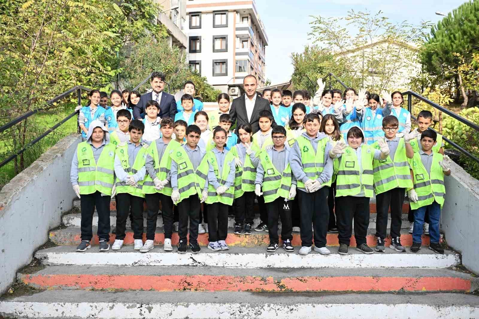 GAZİOSMANPAŞA BELEDİYESİ SIFIR ATIK KAMPANYASI NETİCESİNDE 350 ÖĞRENCİ TARAFINDAN 1 HAFTADA...