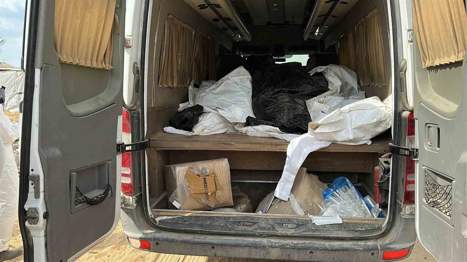 GAZZE (İHA) - GAZZE ŞERİDİ’NDE İSRAİL’DEN TESLİM ALINAN 30 FİLİSTİNLİNİN CENAZESİNİN DAHA...