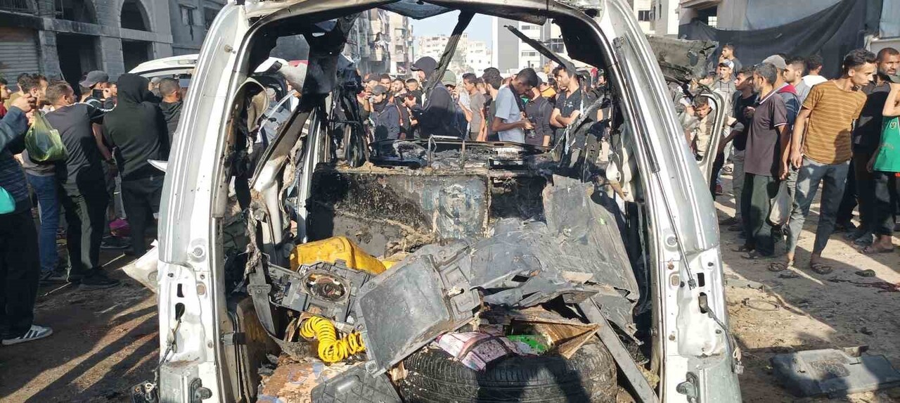 GAZZE (İHA) - İSRAİL’İN GAZZE ŞERİDİ’NDEKİ EL-RİMAL MAHALLESİ’NE YÖNELİK İNSANSIZ HAVA ARACI (İHA)...