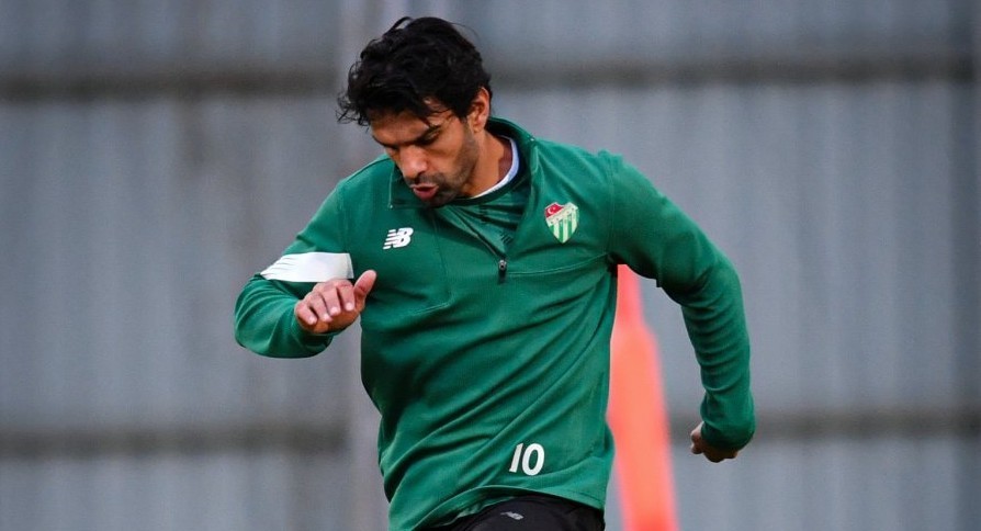 GEBZESPOR MAĞLUBİYETİNİN ARDINDAN İKİ GÜN İZİN YAPAN BURSASPOR, FETHİYESPOR MAÇI HAZIRLIKLARINI...