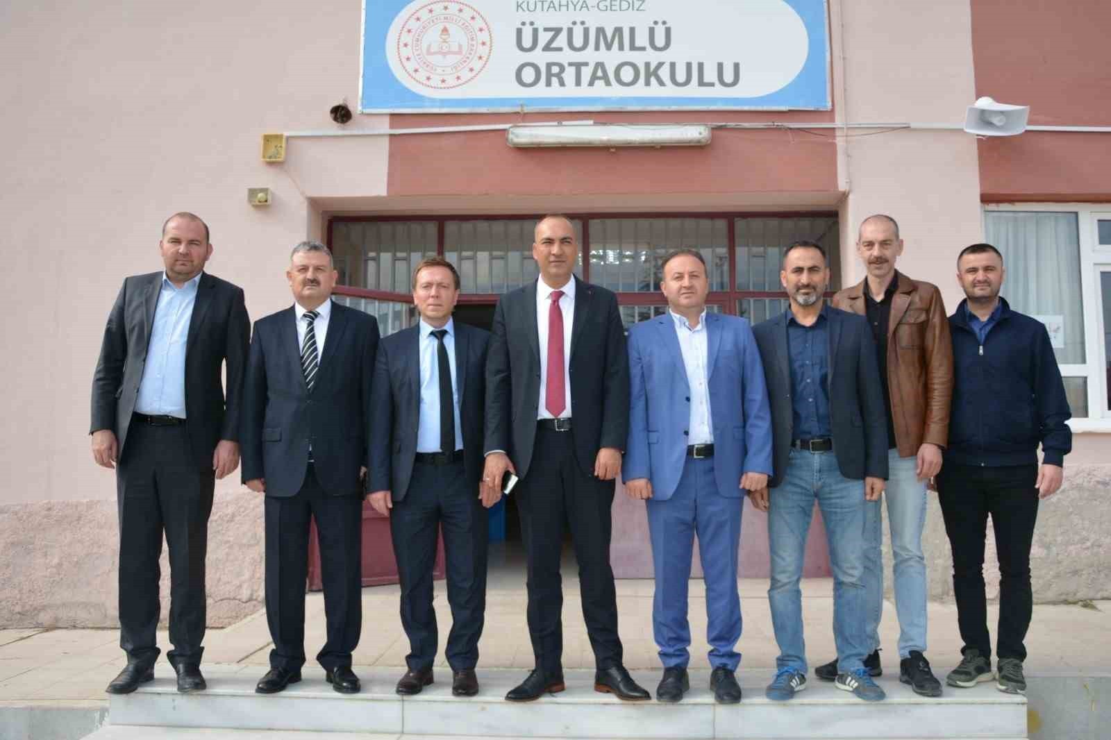 GEDİZ HALK EĞİTİMİ MERKEZİ’NDEN İHTİYAÇ SAHİBİ ÖĞRENCİLERE EL EMEĞİ KIŞ DESTEĞİ