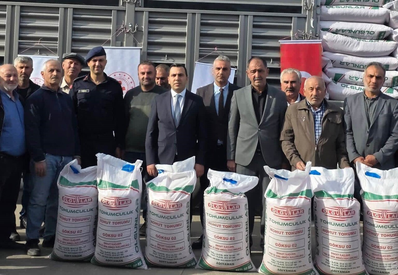 GÖLBAŞI ÇİFTÇİSİNE 50 TON NOHUT TOHUMU