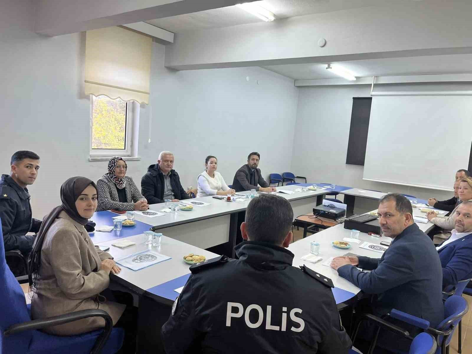 GÖLPAZARI’NDA KIŞ TRAFİK TEDBİRLERİ TOPLANTISI