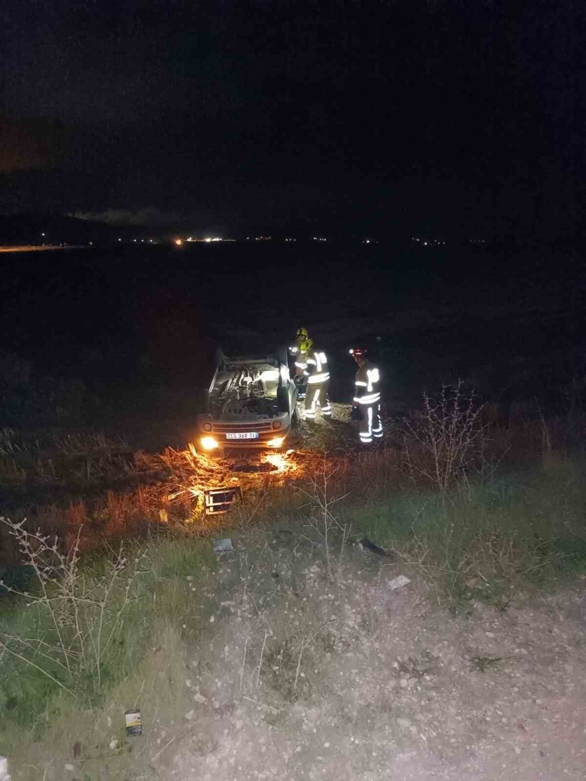 GÖNEN-BANDIRMA KARAYOLUNDA TEK TARAFLI KAZA: 1 KİŞİ YARALI