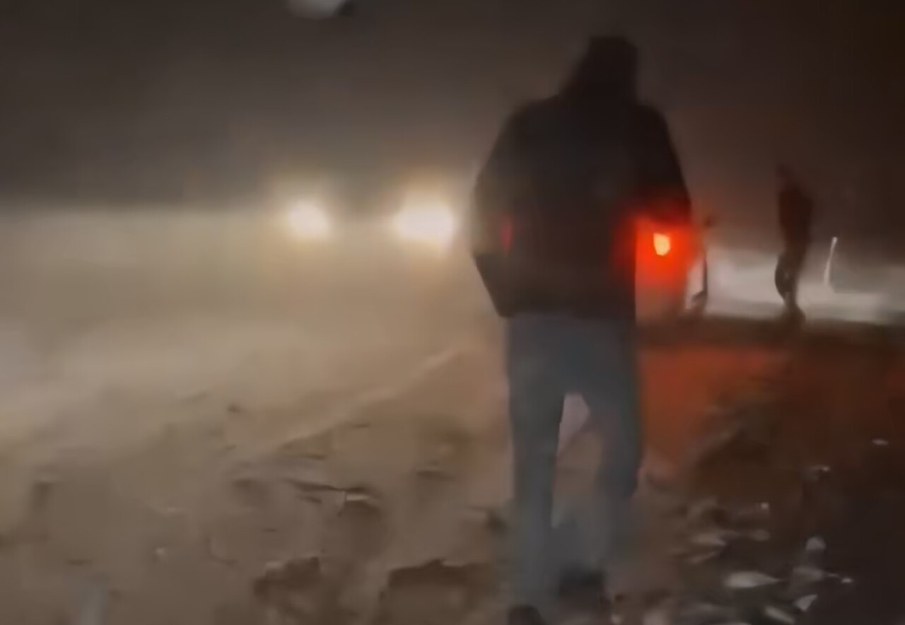 HAKKARİ’NİN YÜKSEKOVA VE ŞEMDİNLİ İLÇELERİNİ BİRBİRİNE BAĞLAYAN HARUNA GEÇİDİ'NDE ETKİLİ OLAN...