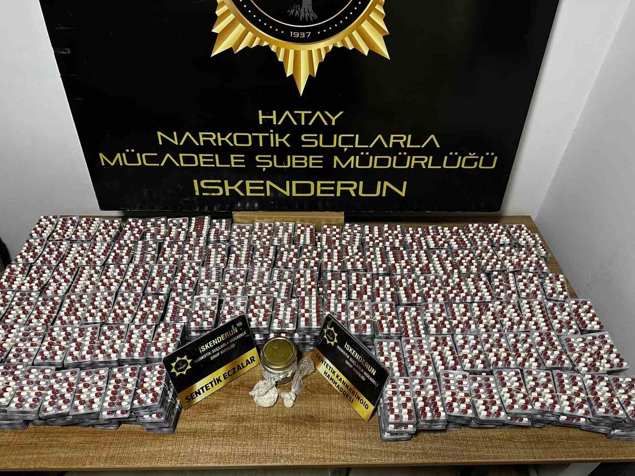 HATAY'DA UYUŞTURUCU OPERASYONU; 2 TUTUKLAMA