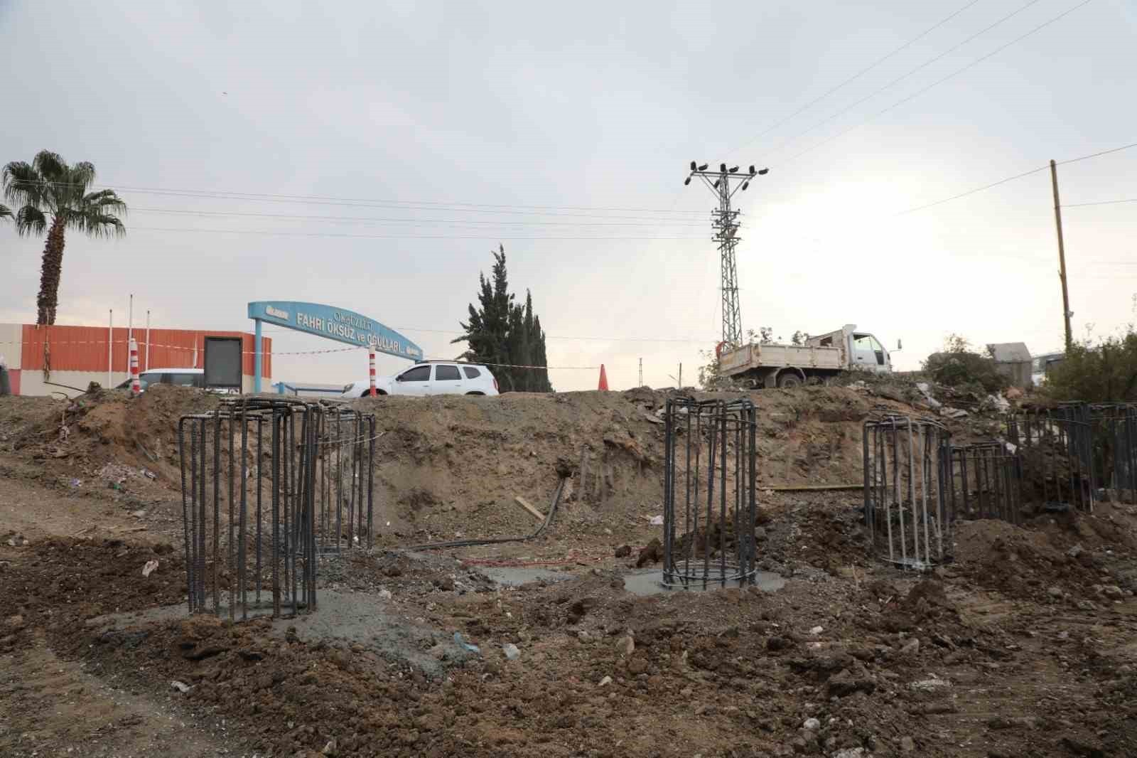 HATAY BÜYÜKŞEHİR BELEDİYESİ, ANTAKYA İLÇESİ BÜYÜKDALYAN MAHALLESİ'NDE 10 METRELİK KÖPRÜ YAPINA...