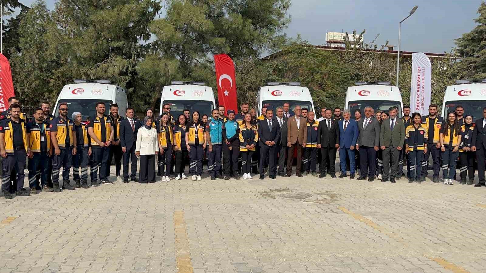 HATAY’DA İL SAĞLIK MÜDÜRLÜĞÜ BÜNYESİNDE GÖREVLENDİREN 12 YENİ AMBULANS VALİ MUSTAFA MASASTLI’NIN...