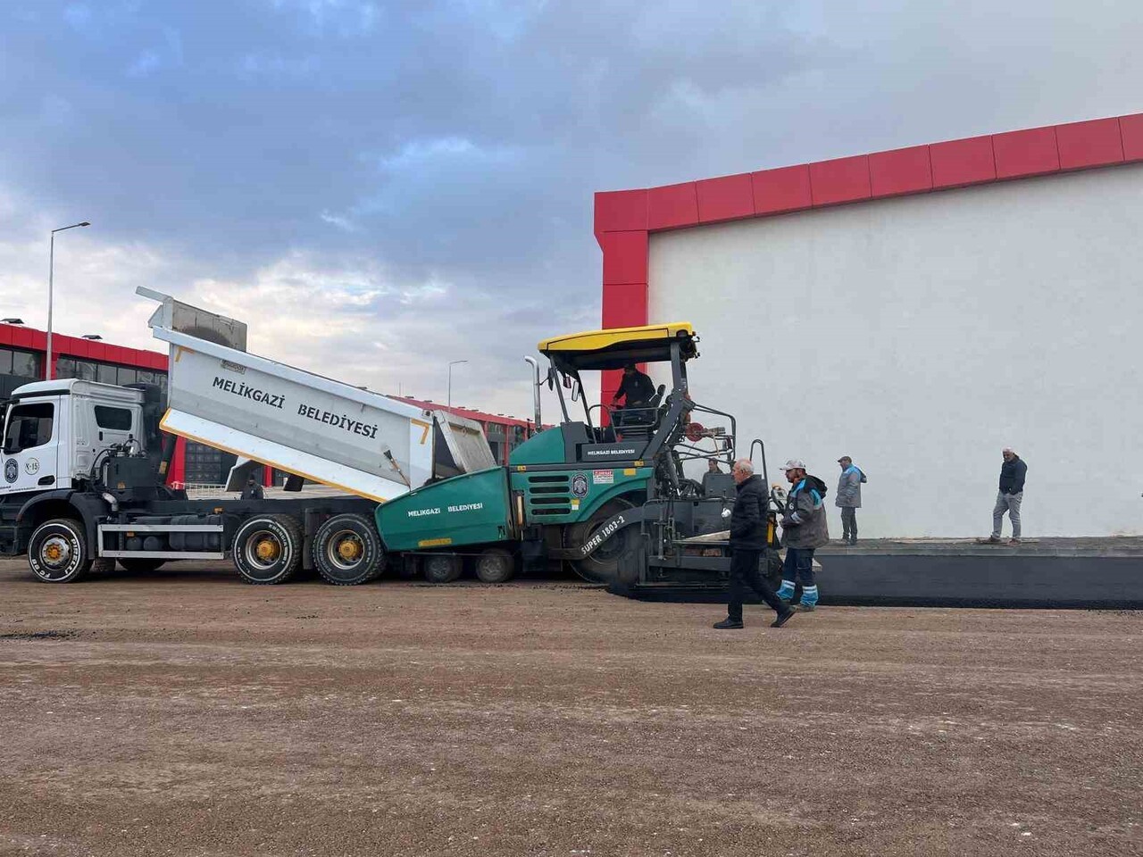 HAYATA GEÇİRDİĞİ PROJELER İLE ŞEHİRDE VE ESNAF CAMİASINDA ADINDAN SÖZ ETTİREN KAYSERİ ESNAF VE...