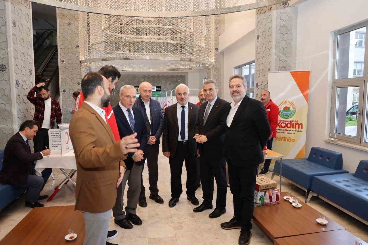 İLKADIM BELEDİYESİ PERSONELLERİ, TÜRK KIZILAY ORTA KARADENİZ BÖLGE KAN MERKEZİ MÜDÜRLÜĞÜ...