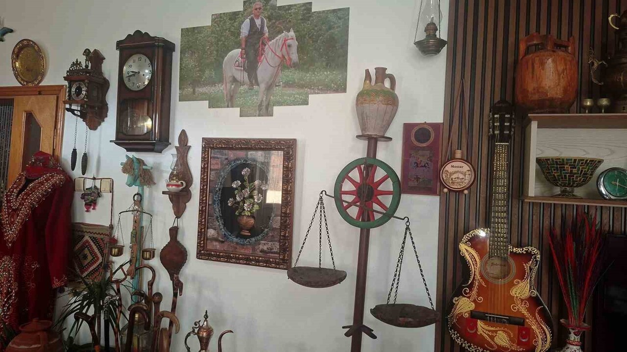 İŞÇİ EMEKLİSİ ESKİ EŞYALARLA EVİNDE KÜÇÜK BİR MÜZE KURDU