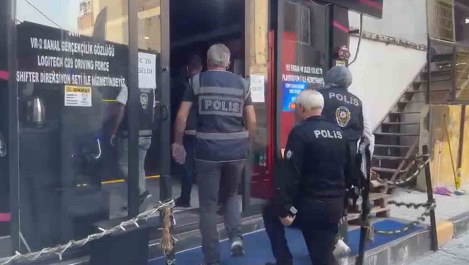 İSKENDERUN’DA OKUL ÇEVRELERİNDE ASAYİŞ DENETİMLERİ SÜRÜYOR