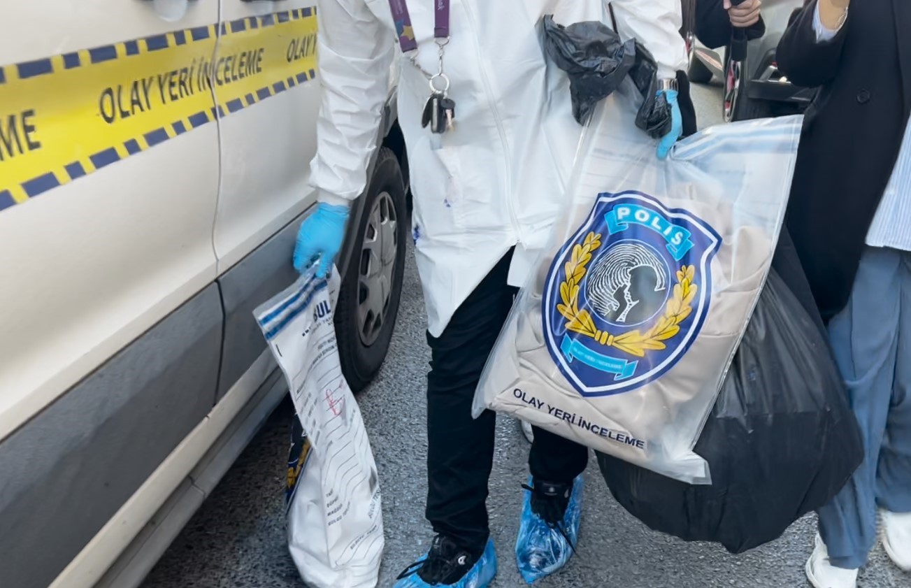 İSTANBUL FATİH’TE BÖCEK AİLESİNİN KALDIĞI OTELDE SABAH SAATLERİNDE 2 KİŞİ RAHATSIZLANARAK...