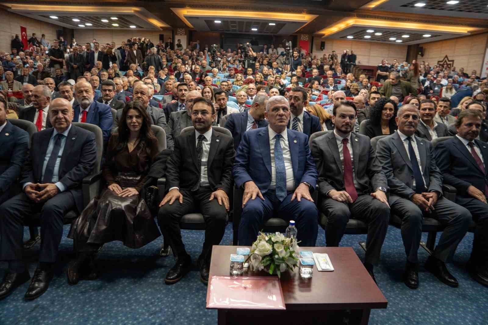 İYİ PARTİ MANİSA 4. OLAĞAN İL KONGRESİ'NDE OYLARIN 239'UNU ALAN YUNUS KOCA YENİ İL BAŞKANI ...