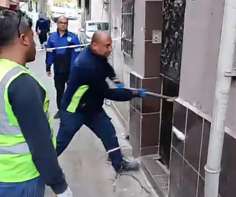 İZMİR BÜYÜKŞEHİR BELEDİYESİ EKİPLERİ, ONAT TÜNELİ ÇALIŞMALARI NEDENİYLE HASAR GÖRDÜĞÜ TESPİT...