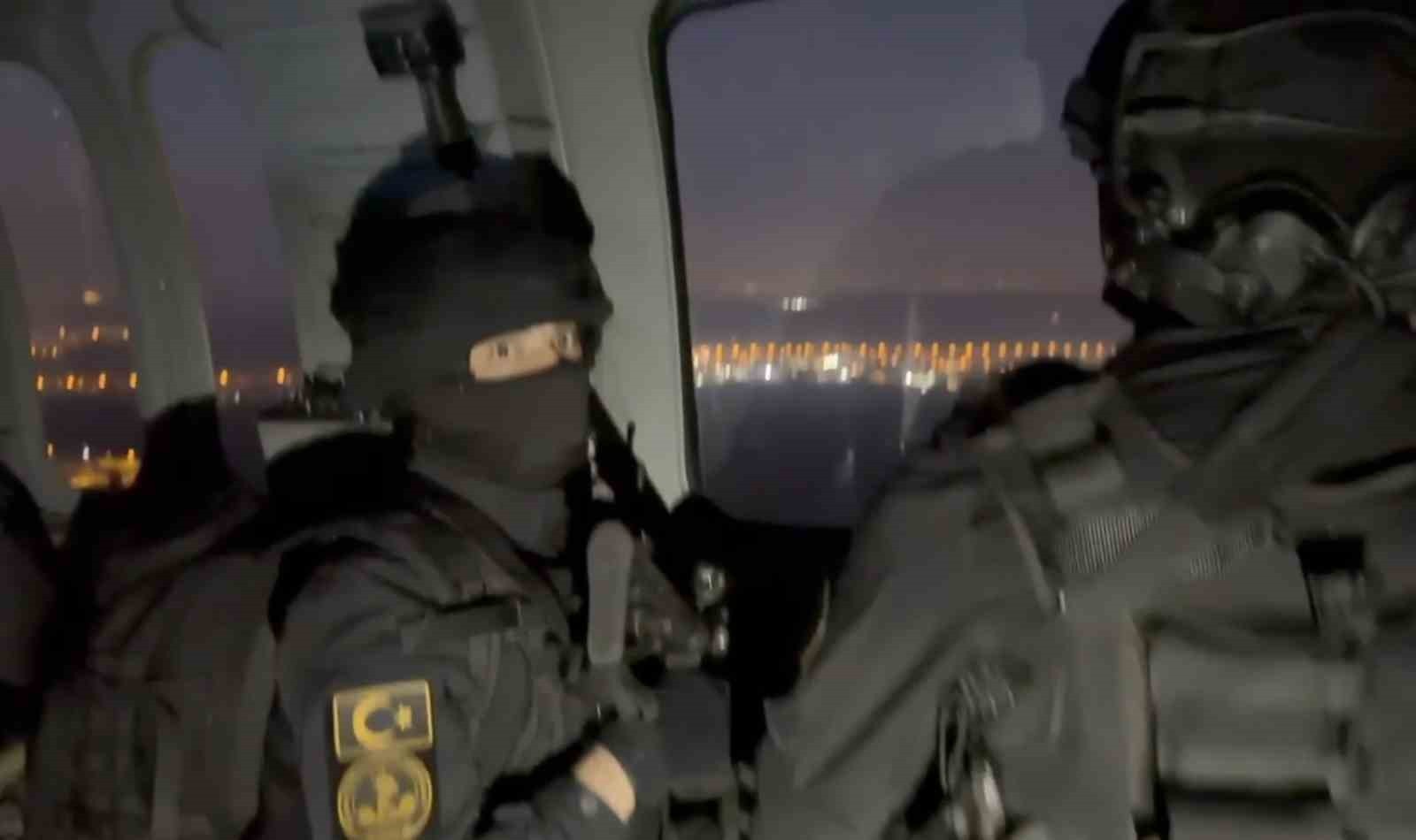 İZMİR’DE SARAÇLAR SUÇ ÖRGÜTÜNE YÖNELİK OPERASYONDA GÖZALTINA ALINAN 2’Sİ KAMU GÖREVLİSİ 23...