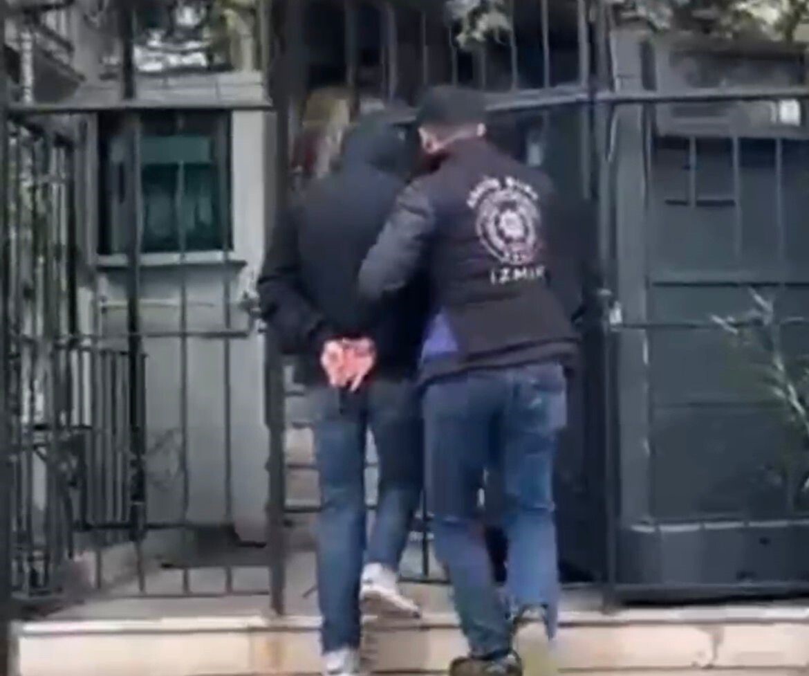 İZMİR’İN KONAK İLÇESİNDE, UYUŞTURUCU MADDE TİCARETİ SUÇUNDAN HAKKINDA 23 YIL KESİNLEŞMİŞ HAPİS...