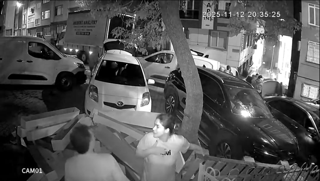 KAĞITHANE’DE DOĞALGAZ PATLAMASI EVİN DUVARINI YIKTI: 1 YARALI