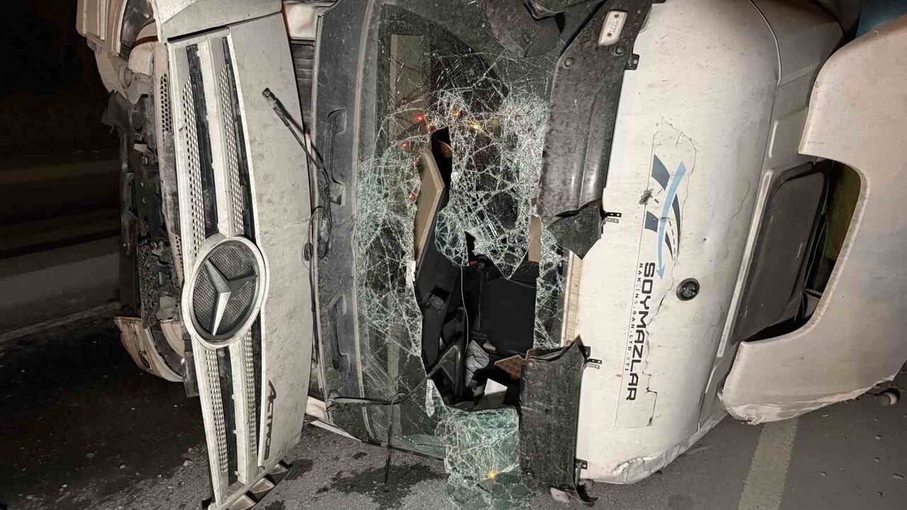 KAMYONUN YAKINDAN GÖRÜNÜMÜ