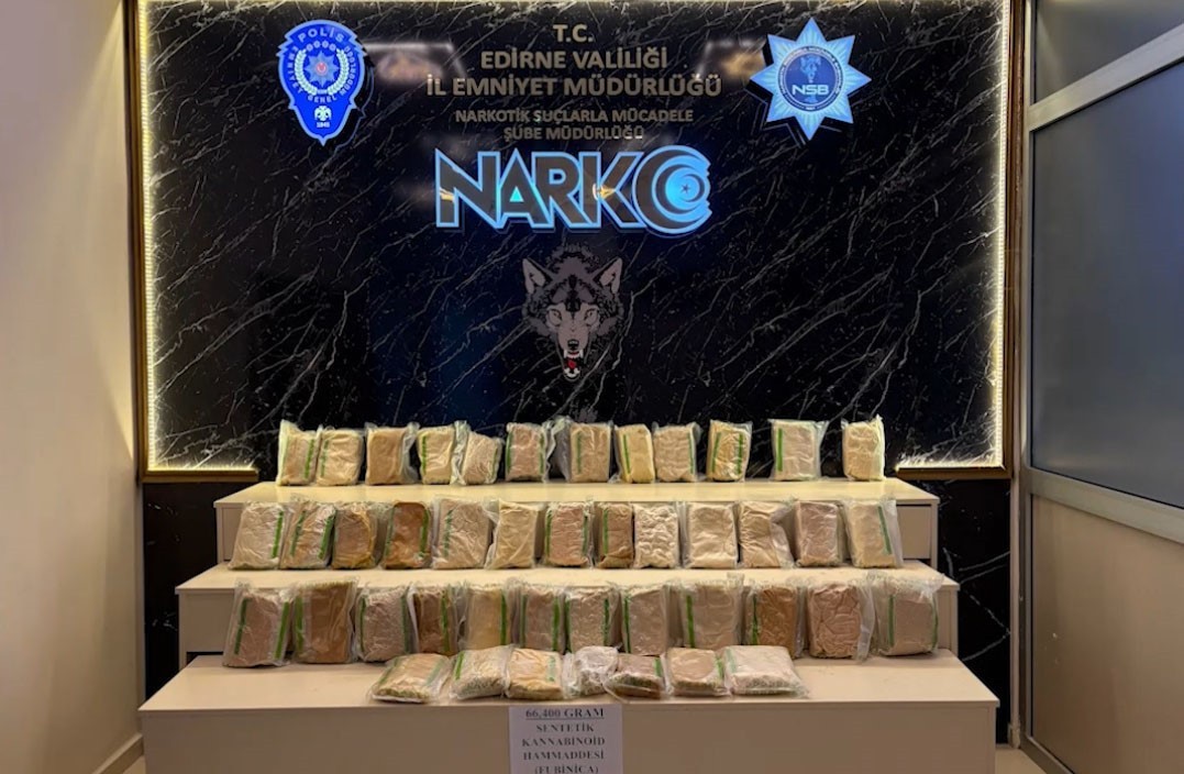 KAPIKULE’DE ZEHİRE GEÇİT YOK: 6 TON 400 KİLO UYUŞTURUCU ELE GEÇİRİLDİ