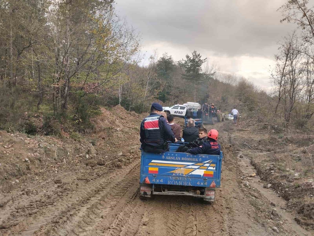 KARADENİZ EREĞLİ İLÇESİNE BAĞLI PINARCIK KÖYÜNÜN MUHTARI HASAN KORKMAZ, GÜZELYURT KÖYÜNDEKİ ŞELALE...