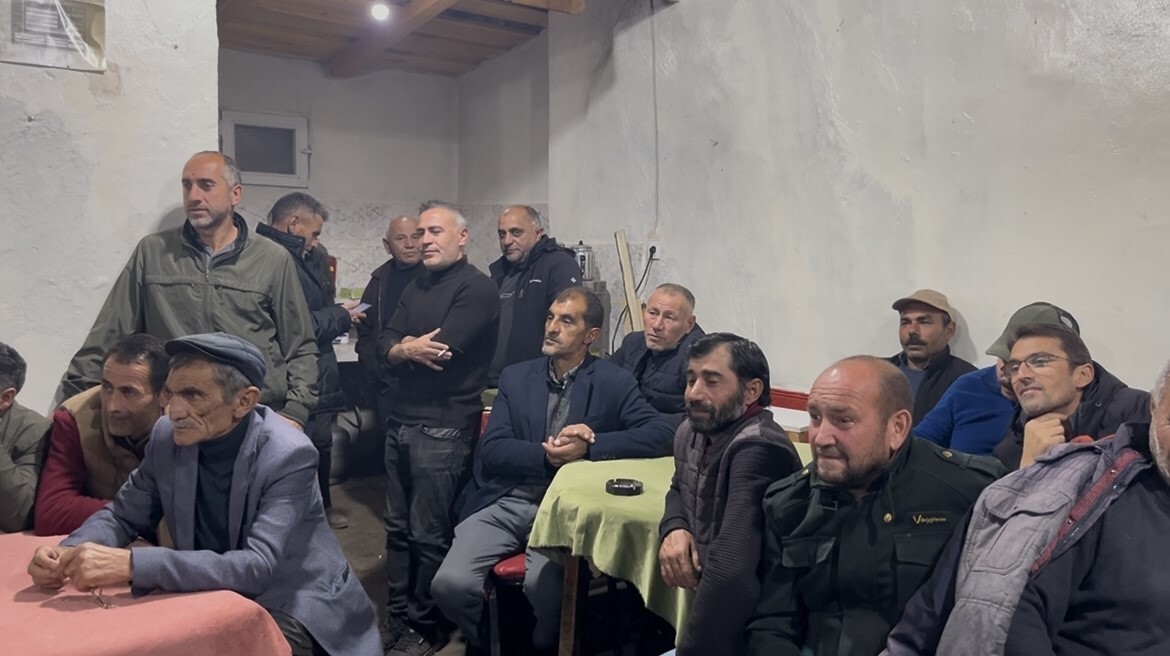 KARS'IN KÖYLERİNDE AŞIKLIK GELENEĞİ NEFES ALIYOR: SAZIN VE SÖZÜN USTALARI MİRASI...