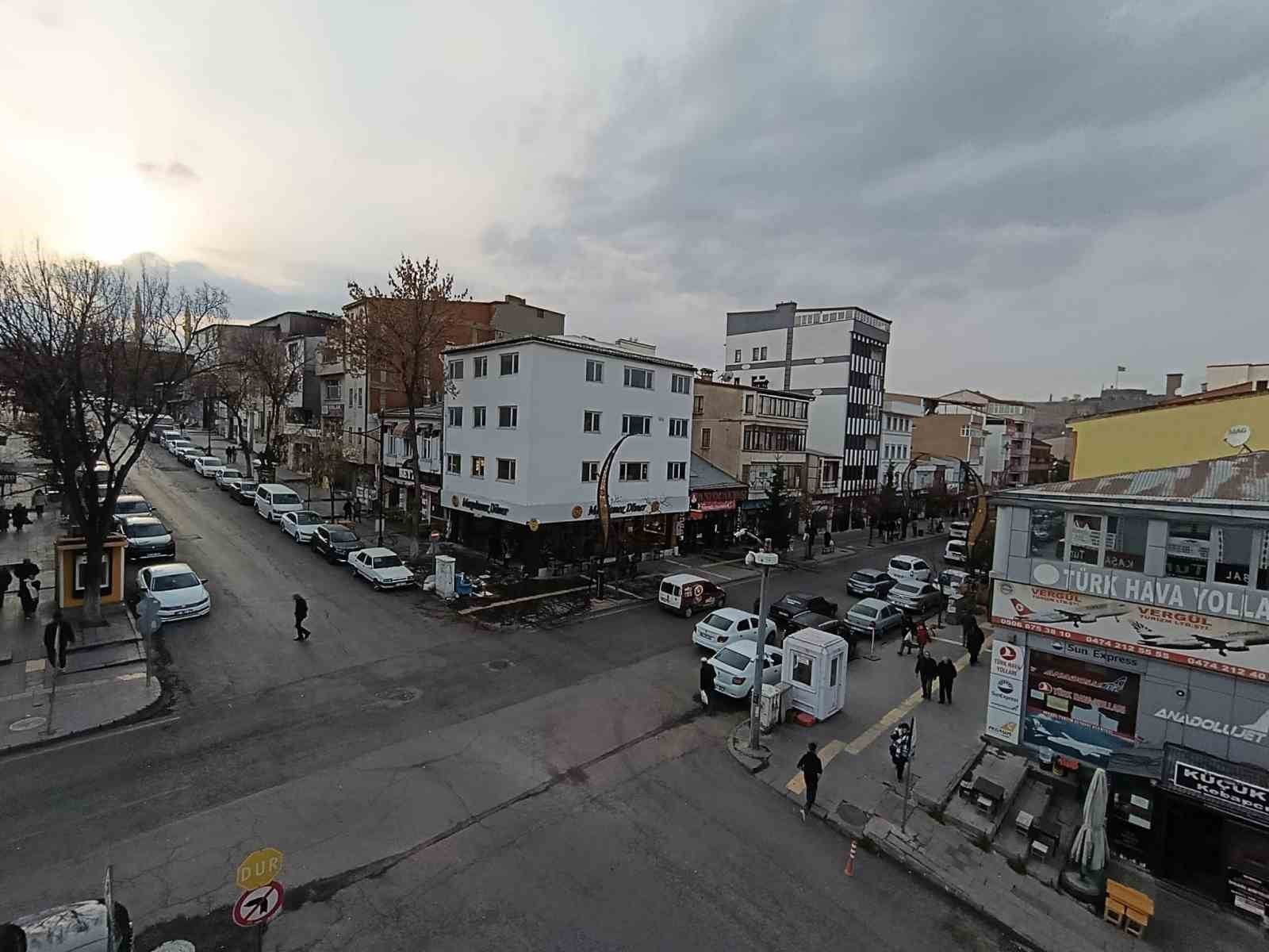 KARS'TA KONUT SATIŞLARI YÜKSELİŞTE: 596 KONUT YENİ SAHİBİNİ BULDU(KARS-İHA)