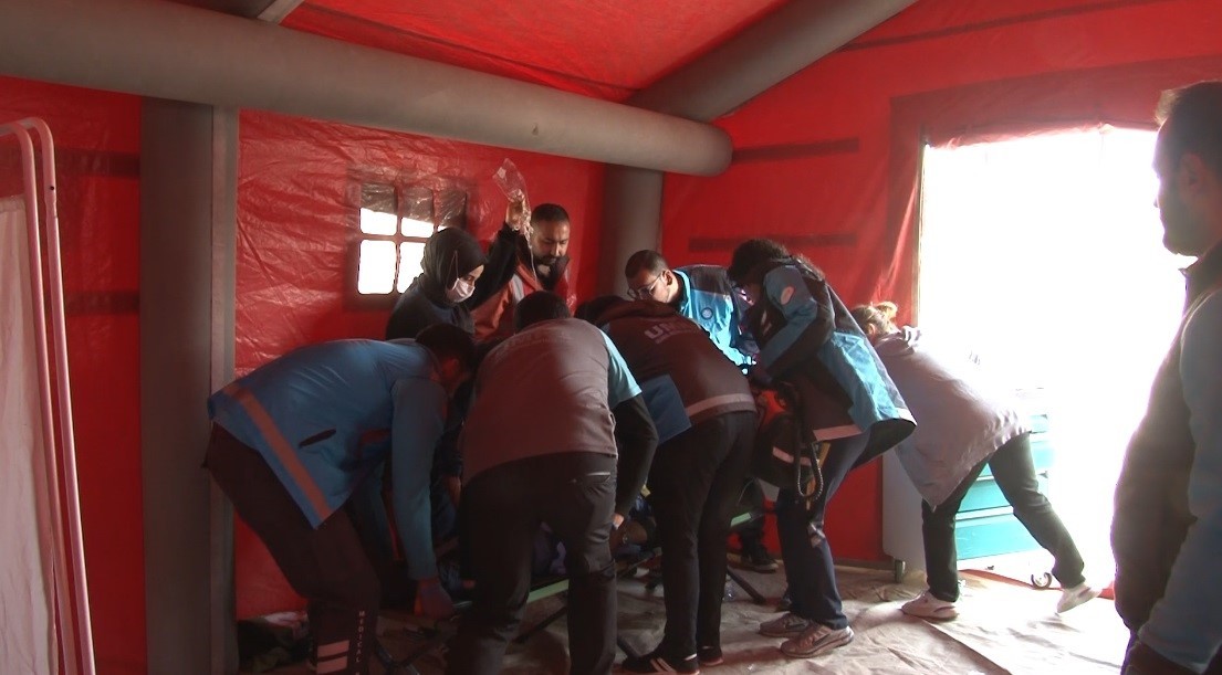 KARS’TA HAP TATBİKATI GERÇEĞİ ARATMADI(KARS-İHA)