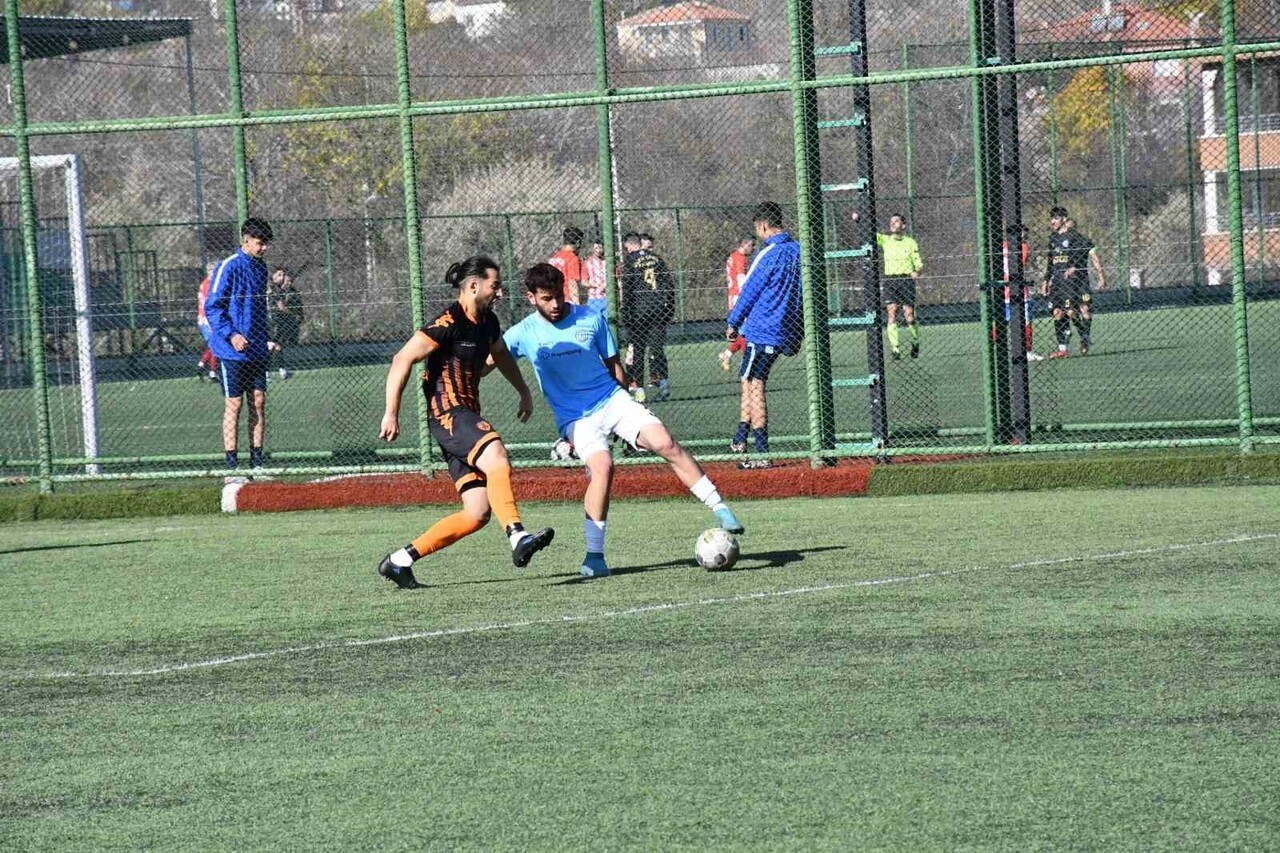 KAYSERİ 1. AMATÖR KÜME A GRUBU LİDERİ KAYSERİ YOLSPOR; LİGİN 10. HAFTASINDA OYNADIĞI MAÇTA...