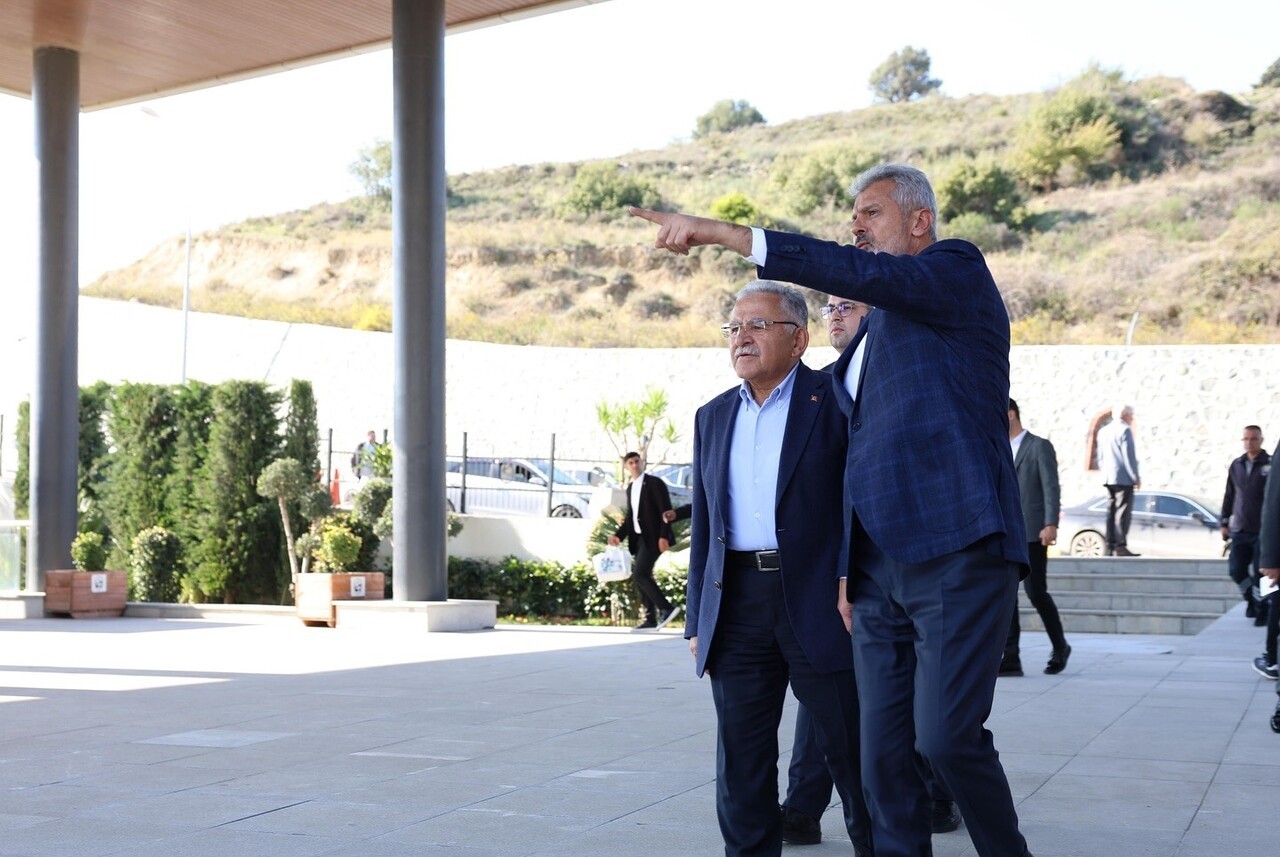 KAYSERİ BÜYÜKŞEHİR BELEDİYE BAŞKANI DR. MEMDUH BÜYÜKKILIÇ, HATAY VALİSİ MUSTAFA MASATLI VE HATAY...