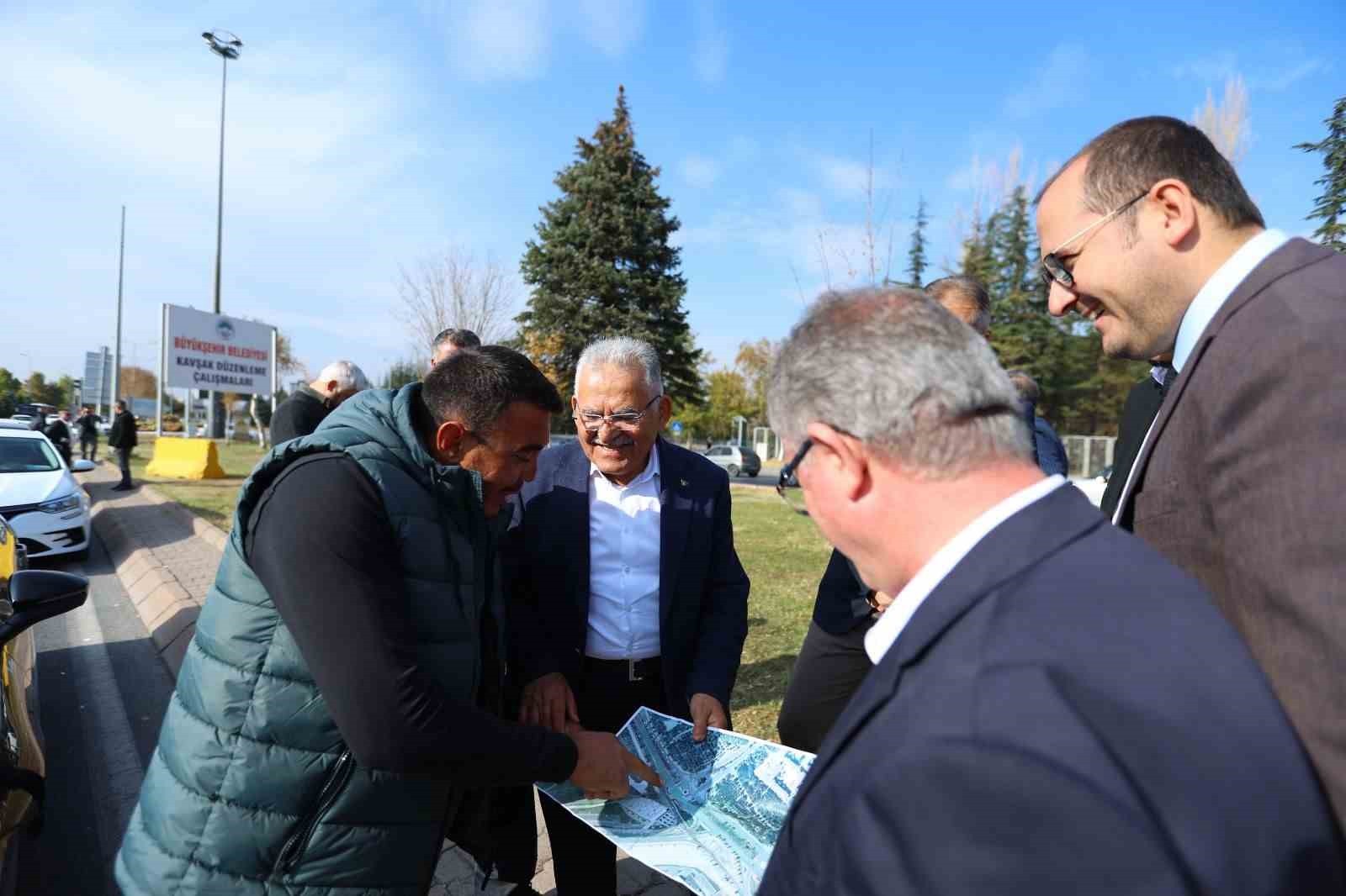 KAYSERİ BÜYÜKŞEHİR BELEDİYE BAŞKANI DR. MEMDUH BÜYÜKKILIÇ; TALAS BULVARI ÜZERİNDE ERCİYES...