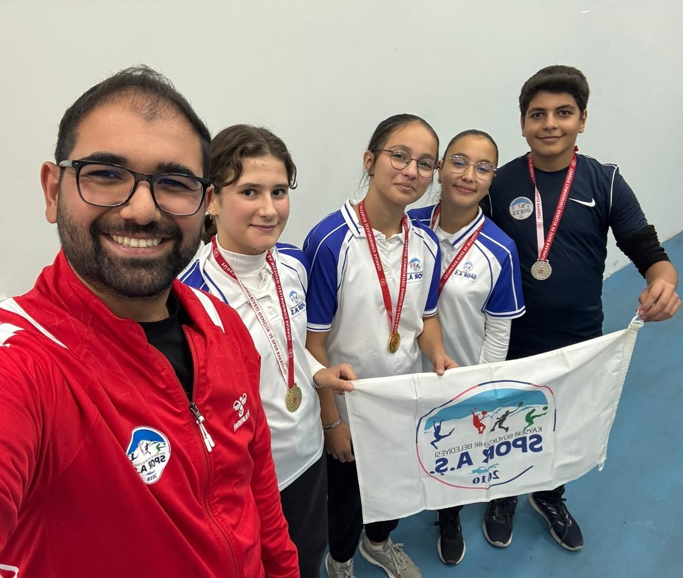 KAYSERİ’DE DÜZENLENEN CUMHURİYET KUPASI SALON OKÇULUK İL BİRİNCİLİĞİ YARIŞMALARINDA, KAYSERİ SPOR...