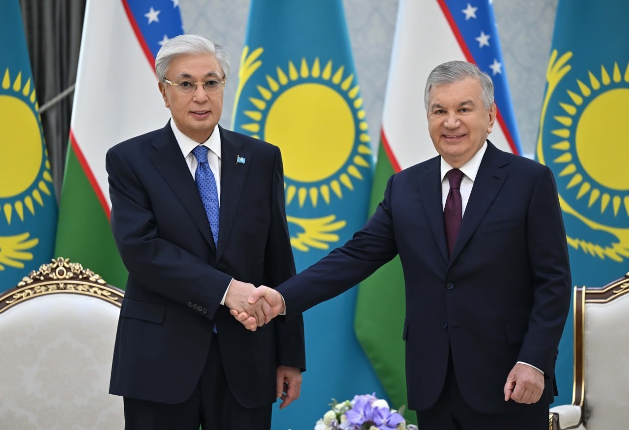 KAZAKİSTAN CUMHURBAŞKANI KASIM CÖMERT TOKAYEV’E ÖZBEKİSTAN’IN EN YÜKSEK DEVLET NİŞANI "YÜKSEK...