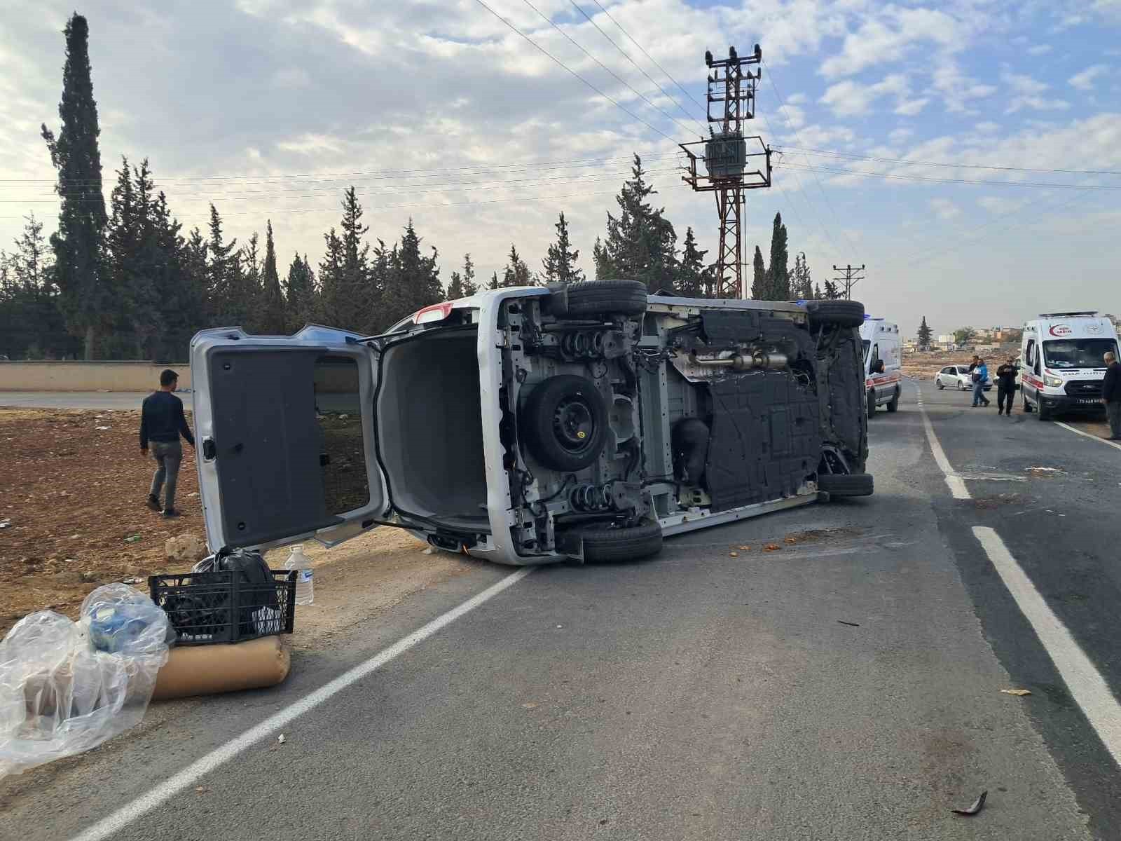 KİLİS CEZAEVİ YOLU ÜZERİNDE MEYDANA GELEN TRAFİK KAZASINDA 4 KİŞİ YARALANDI.
