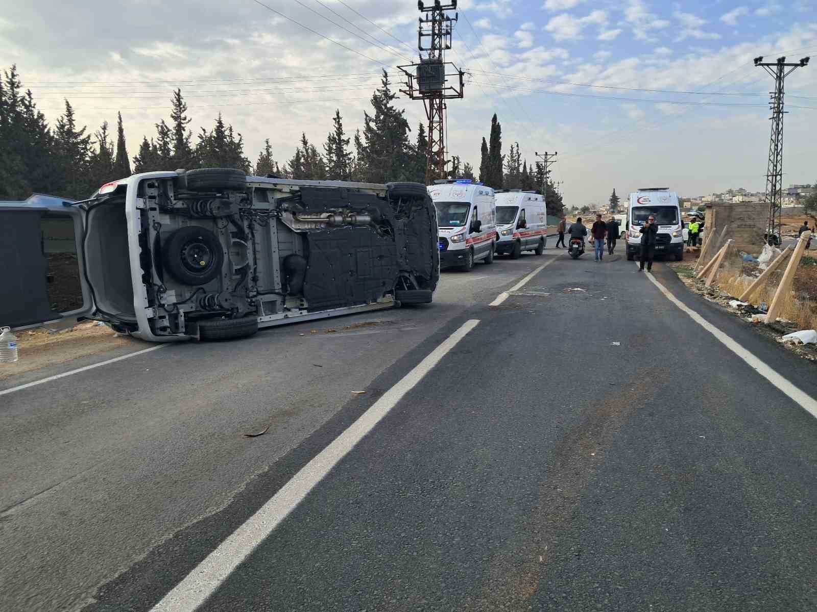 KİLİS CEZAEVİ YOLU ÜZERİNDE MEYDANA GELEN TRAFİK KAZASINDA 4 KİŞİ YARALANDI.