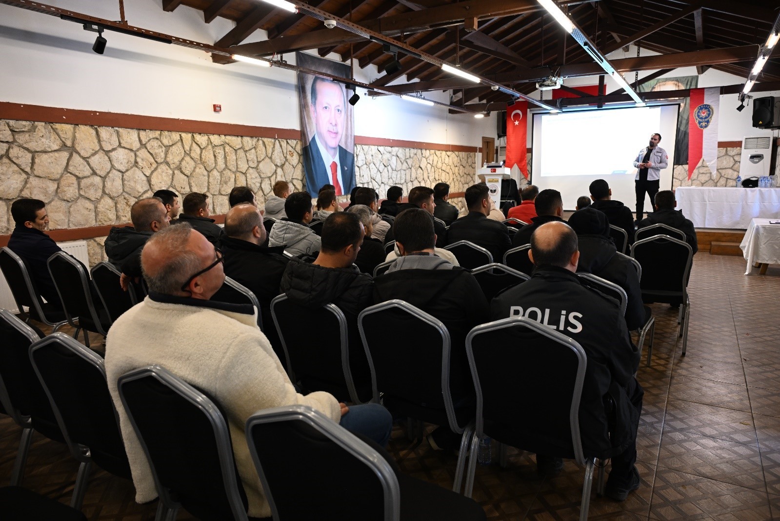 KIRKLARELİ İL EMNİYET MÜDÜRLÜĞÜ PERSONELİNE, KETUM-TELSİZ SİSTEMLERİ YENİLEME PROJESİ KAPSAMINDA...