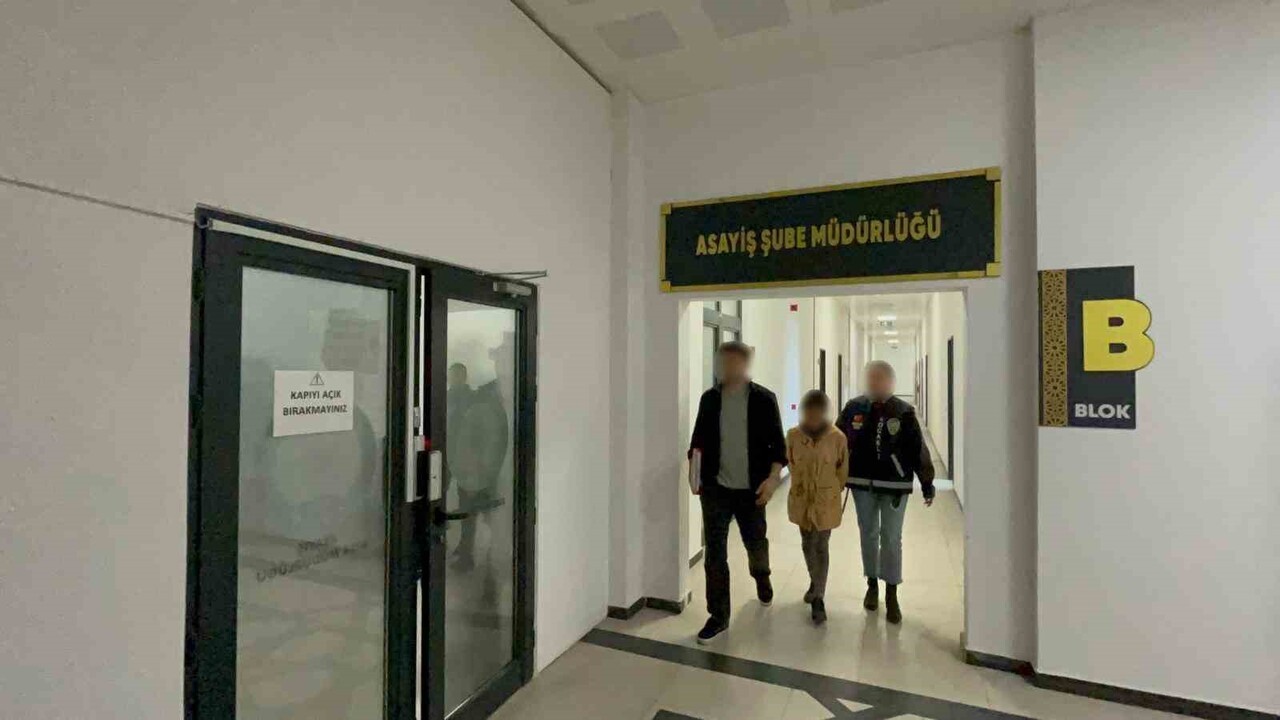 KOCAELİ'DE 2 FARKLI EVDE 320 BİN TL DEĞERİNDE ZİYNET EŞYA ÇALAN ŞAHIS ÇIKARILDIĞI MAHKEMECE...