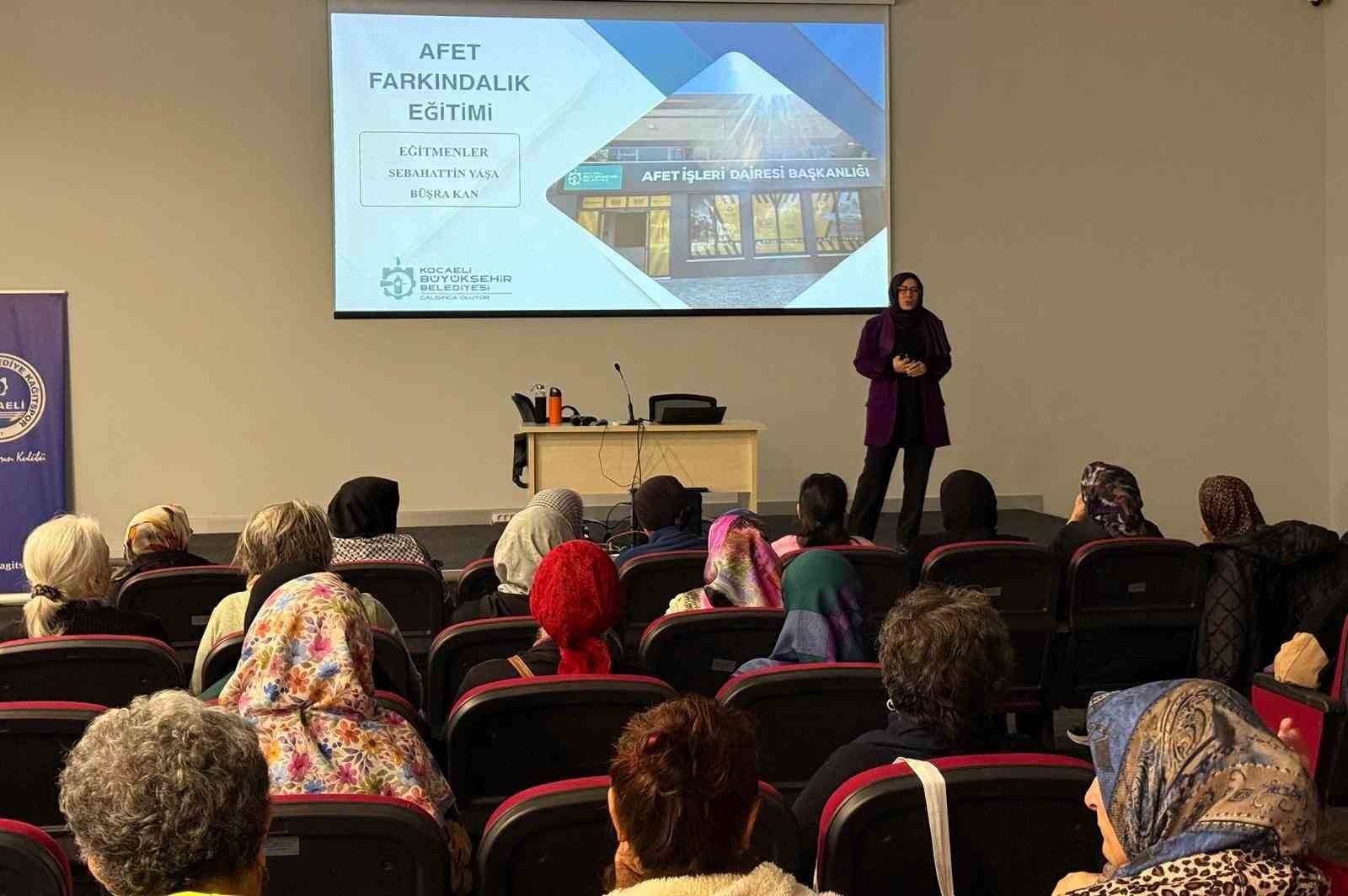 KOCAELİ'DE AFET BİLİNCİNİ TOPLUMUN TÜM KESİMİNE YAYMAK AMACIYLA KADINLARA YÖNELİK FARKINDALIK...