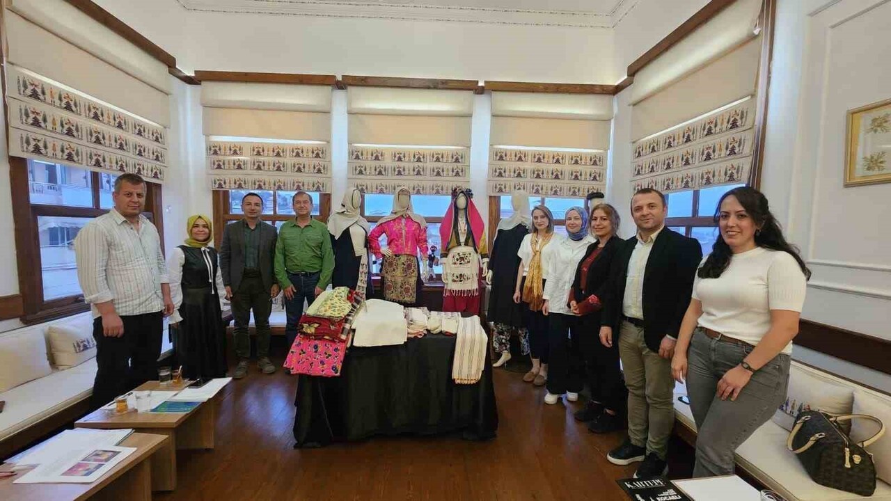 KOCAELİ'DE KENTİN KÜLTÜREL MİRASINI GELECEK NESİLLERE AKTARMAYI HEDEFLEYEN "KOCAELİ YÖRESEL...